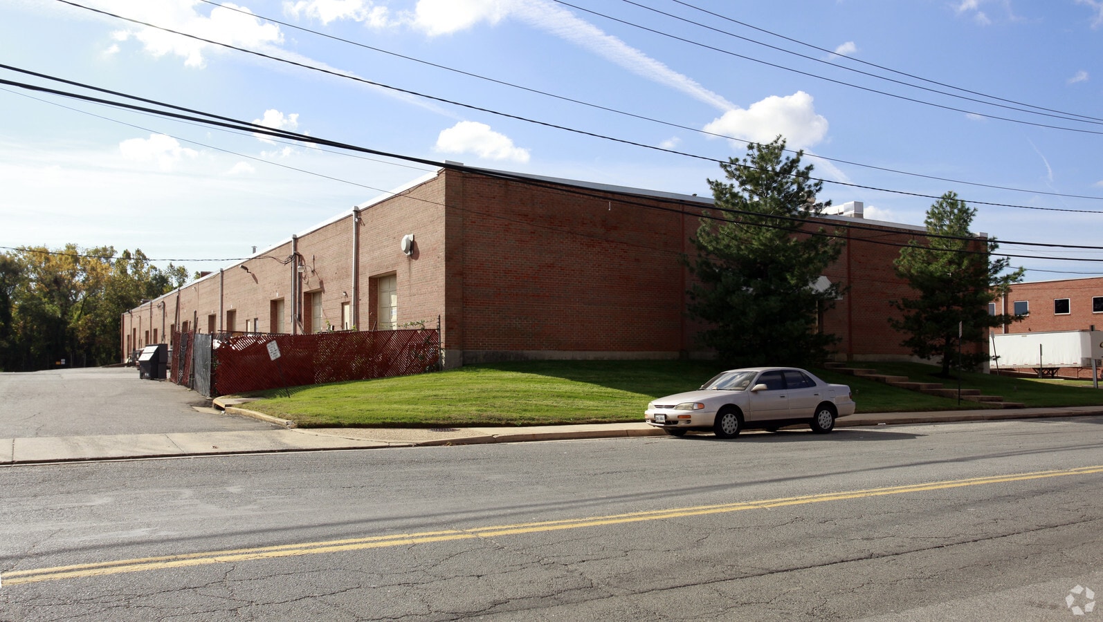 820828 S Pickett St, Alexandria, VA 22304