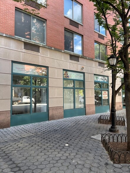 21 South End Ave, New York, NY for lease - Building Photo - Image 3 of 11