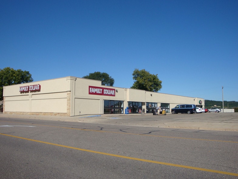 800-826 S Front St, Mankato, MN for lease - Building Photo - Image 2 of 4