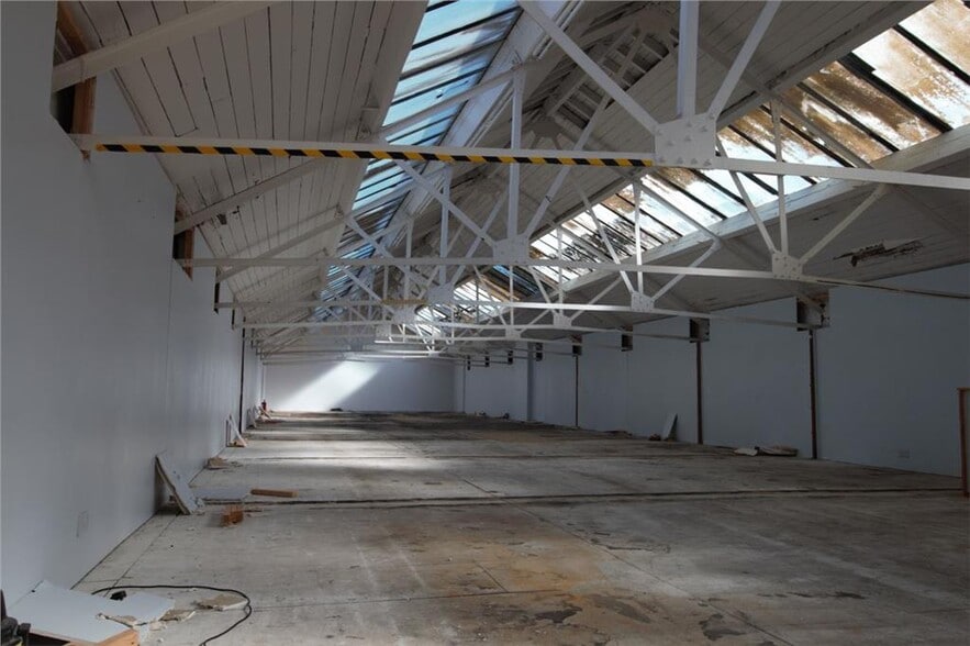 19 Maplebeck Close, Coventry for lease - Interior Photo - Image 2 of 6