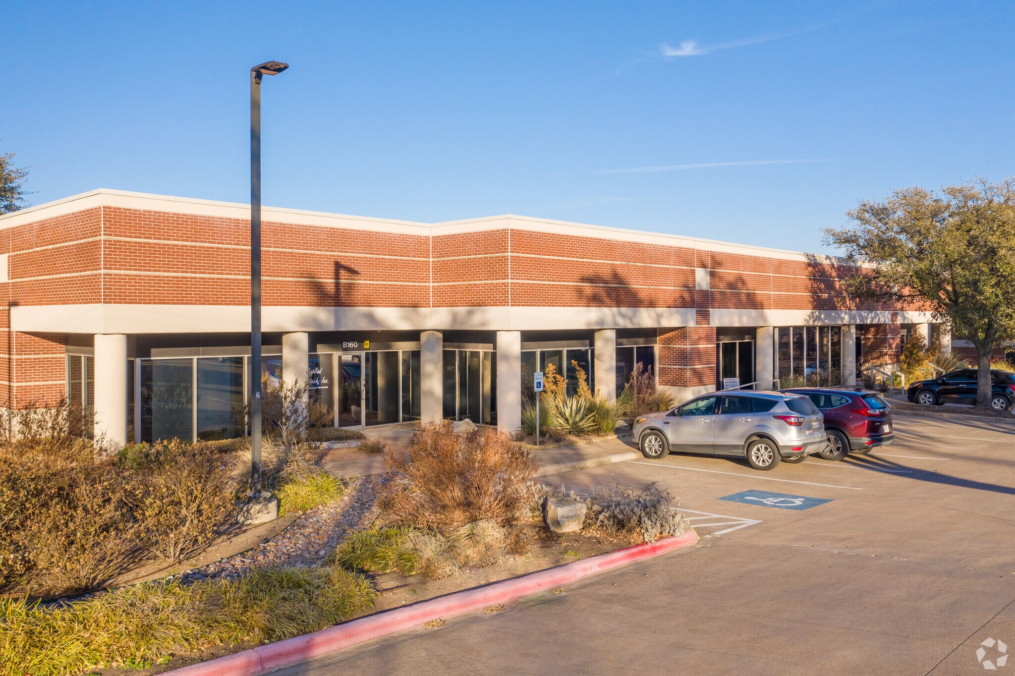 8200 Cameron Rd, Austin, TX for sale Primary Photo- Image 1 of 1