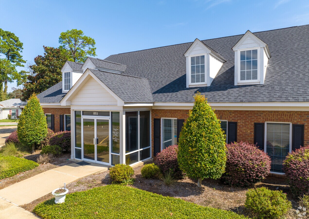 2308 Palmyra Rd, Albany, GA 31701