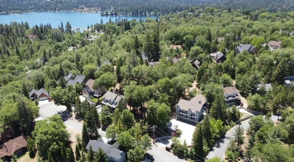 966 Lucerne Ln, Lake Arrowhead, CA for sale - Aerial - Image 1 of 5