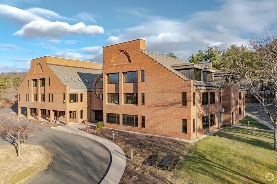 22 Waterville Rd, Avon, CT for sale - Building Photo - Image 1 of 47