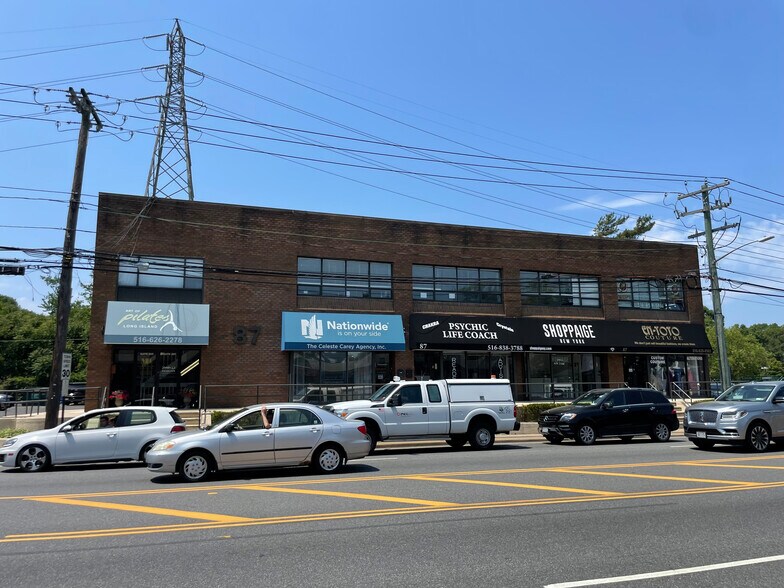 87 Glen Cove Rd, Greenvale, NY 11548