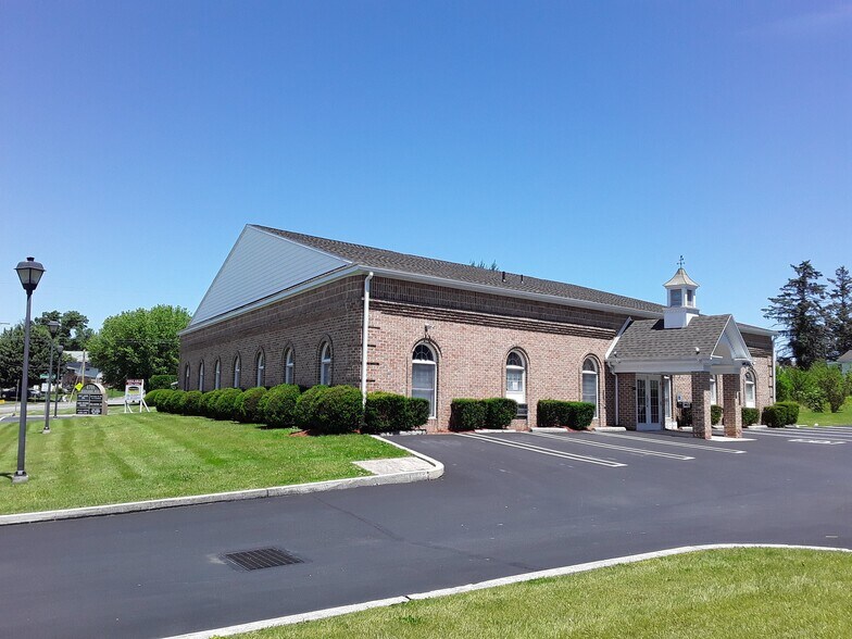 4701 Devonshire Rd, Harrisburg, PA 17109