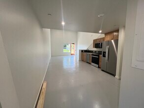 1744 NW 15th St, Oklahoma City, OK for lease Interior Photo- Image 2 of 5