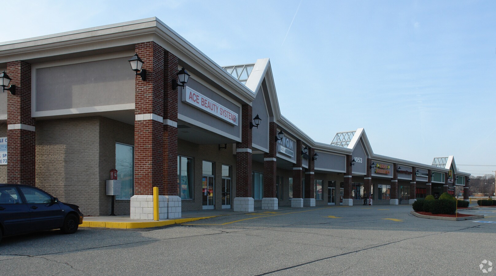 1053 Riverdale St, West Springfield, MA 01089