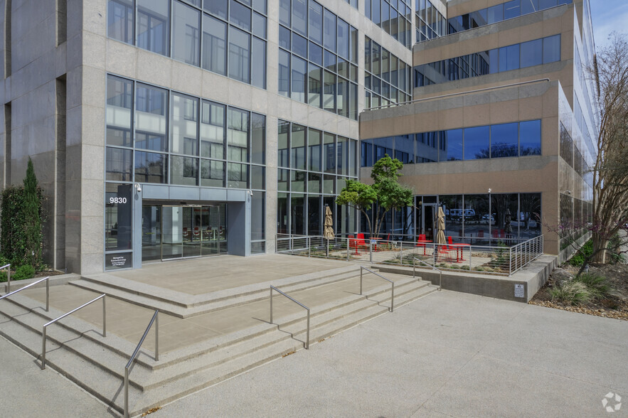 9830 Colonnade Blvd, San Antonio, TX for lease - Building Photo - Image 3 of 8