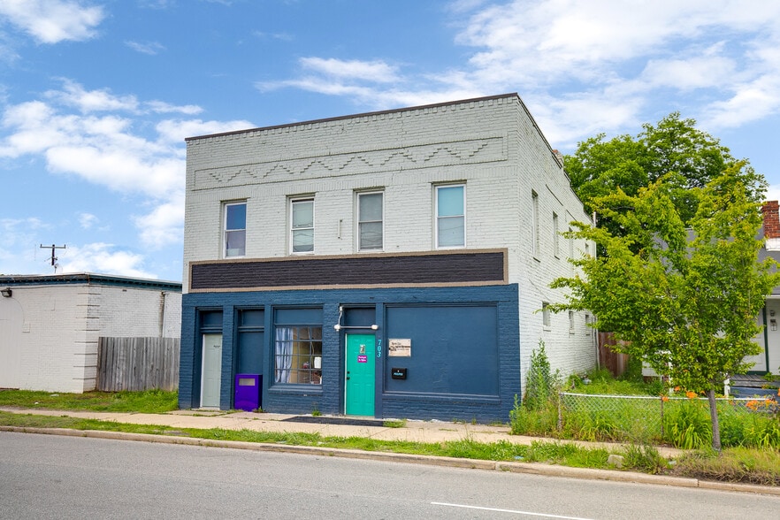 705 Richmond Hwy, Richmond, VA for sale - Building Photo - Image 3 of 31