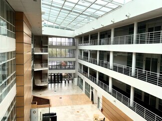 More details for 20 Rue Ampère, Massy - Office for Lease