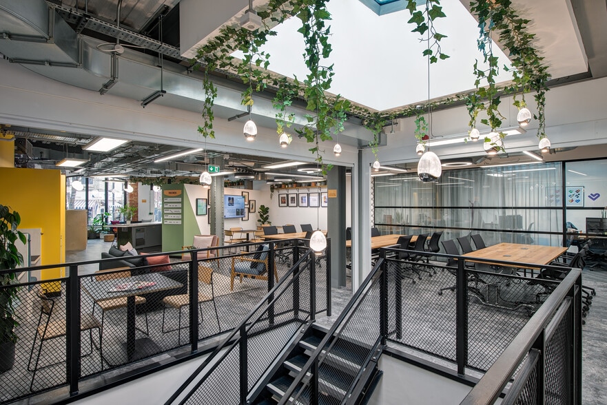 33 Foley St, London for lease - Interior Photo - Image 2 of 14