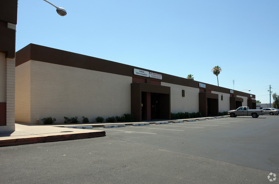 4001-4029 N 31st Ave, Phoenix, AZ for lease - Building Photo - Image 3 of 12