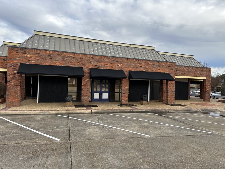 1625 E County Line Rd, Jackson, MS for lease - Building Photo - Image 2 of 27