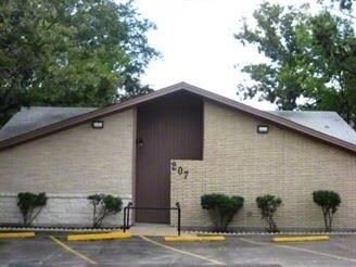 207 Sulphur Springs Rd, Bryan, TX for sale Primary Photo- Image 1 of 1