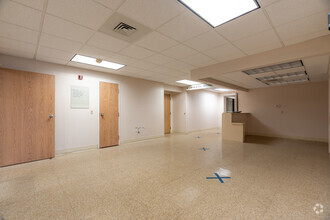 9616 Dixie Hwy, Louisville, KY for lease Interior Photo- Image 2 of 24