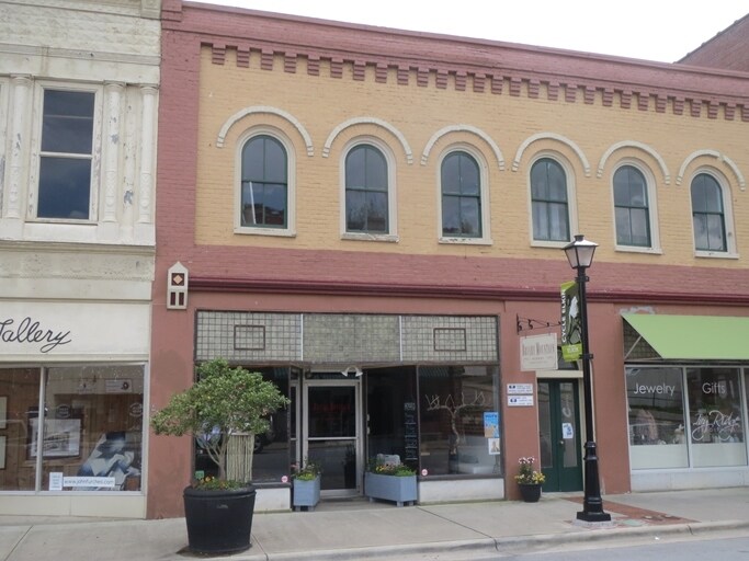 125 W Main St, Elkin, NC 28621 Property Record