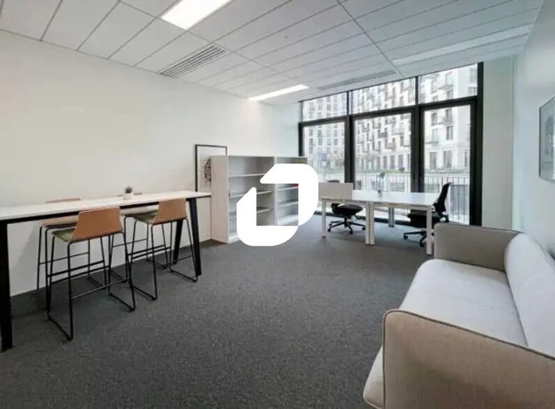 Office in Paris for lease - Interior Photo - Image 3 of 8