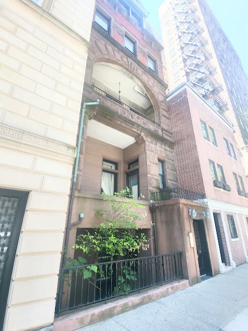 4 E 78th St, New York, NY for lease Building Photo- Image 1 of 6