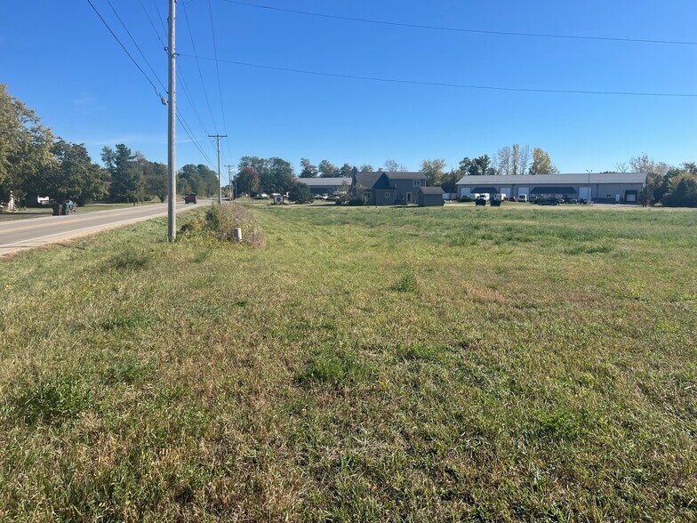 N1981 Highway H, Lake Geneva, WI for sale - Building Photo - Image 2 of 8