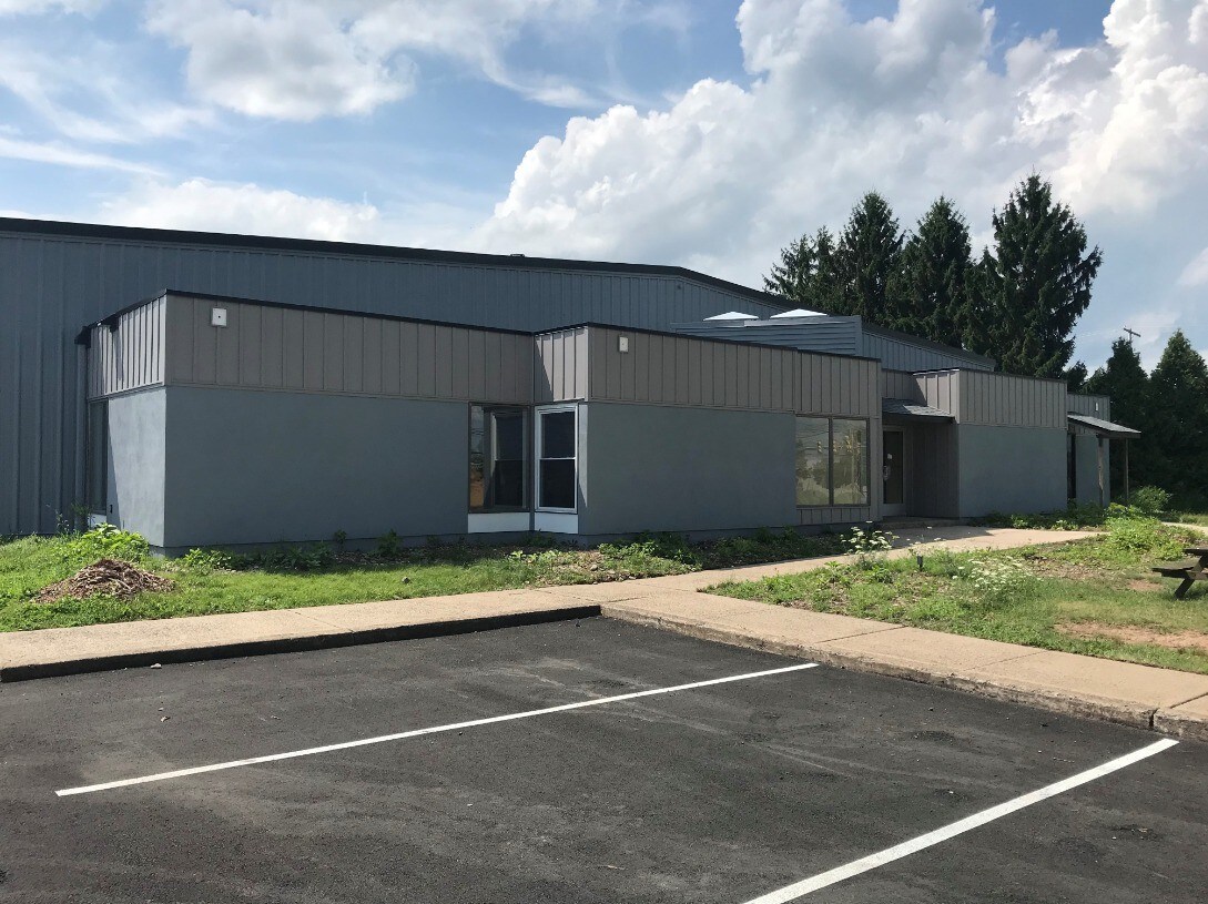 590 California Rd, Quakertown, PA 18951