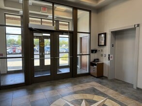 781 Irving Wick Dr W, Heath, OH for lease Interior Photo- Image 2 of 8