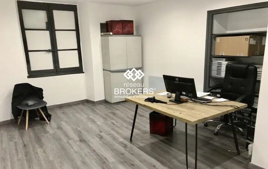 Retail in Grenoble for lease - Interior Photo - Image 2 of 6