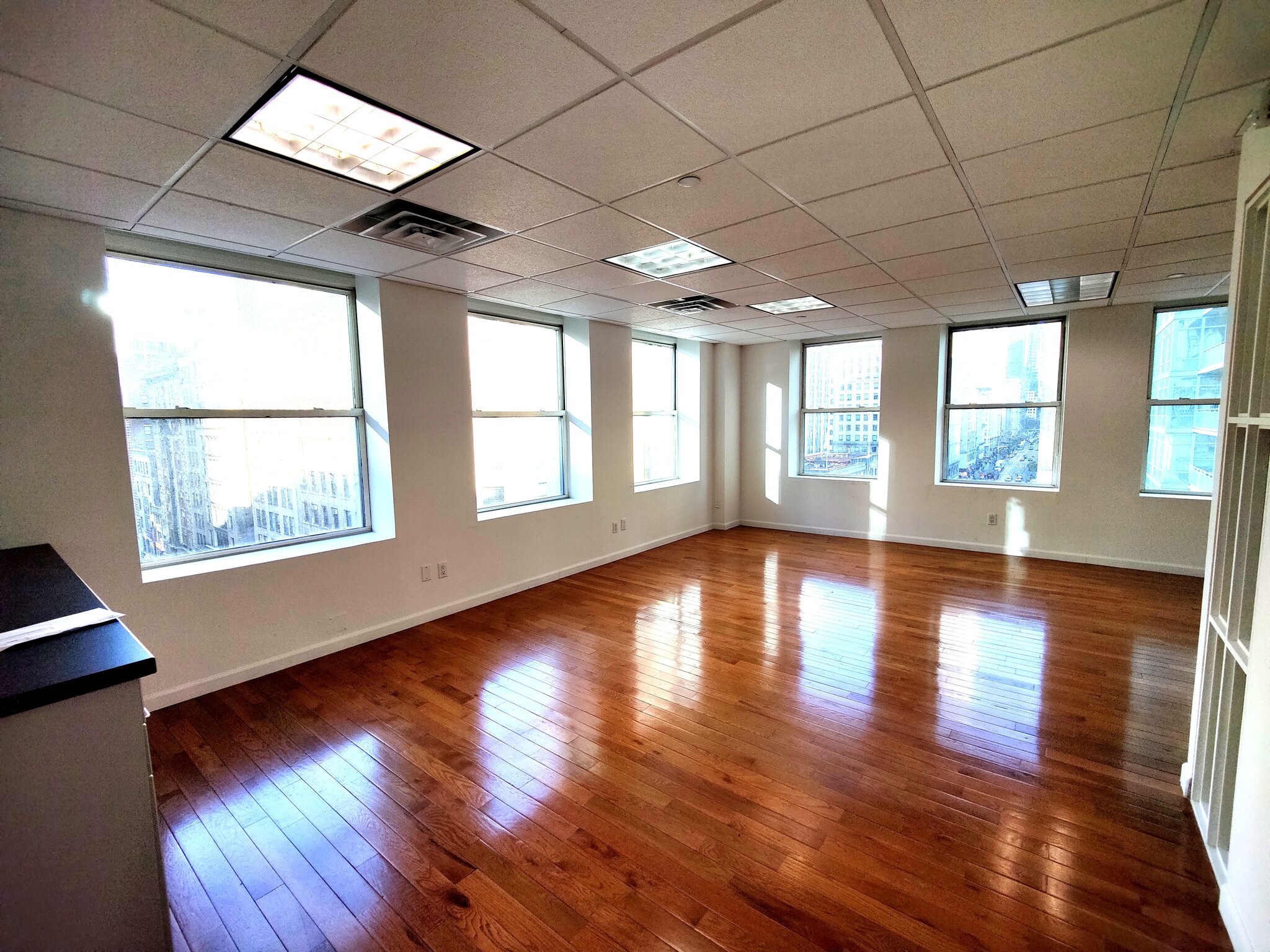 315 Fifth Ave, New York, NY for lease Interior Photo- Image 1 of 6