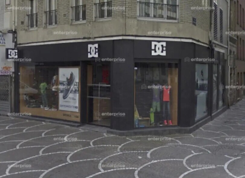 Retail in Lille for lease - Building Photo - Image 1 of 1