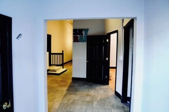 310-314 E Main Ave, Bowling Green, KY for lease Interior Photo- Image 2 of 12