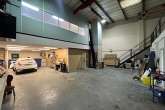 Southfield Rd, Nailsea for lease Interior Photo- Image 2 of 6