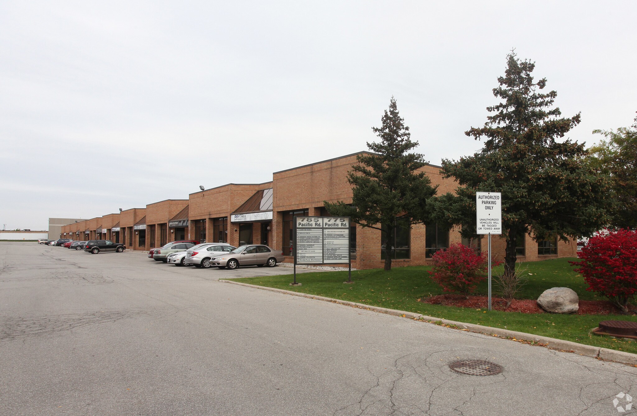 775 Pacific Rd, Oakville, ON L6L 6M4 Office Space for Lease