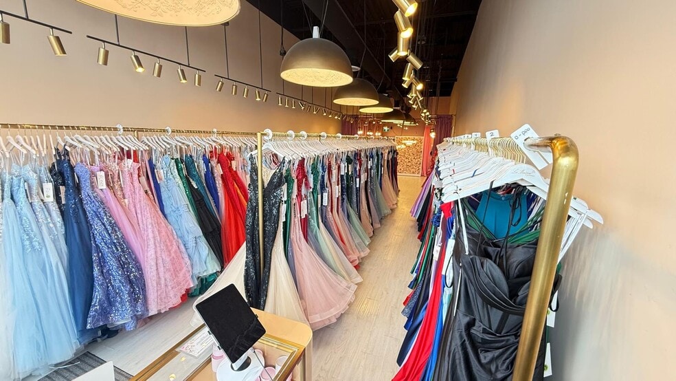 2900 Gibford Dr, Ottawa, ON for sale - Building Photo - Image 2 of 13