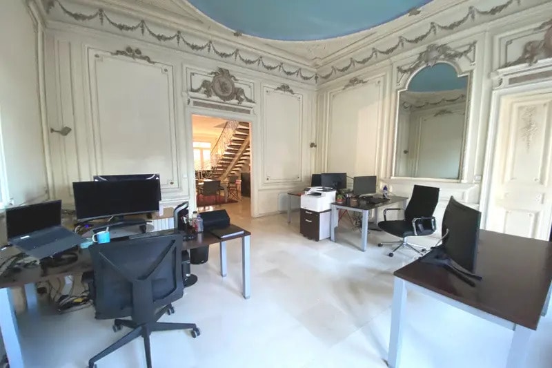Office in Montpellier for lease - Building Photo - Image 2 of 9