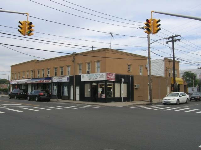 667-681 Woodfield Rd, West Hempstead, NY for sale - Primary Photo - Image 1 of 1