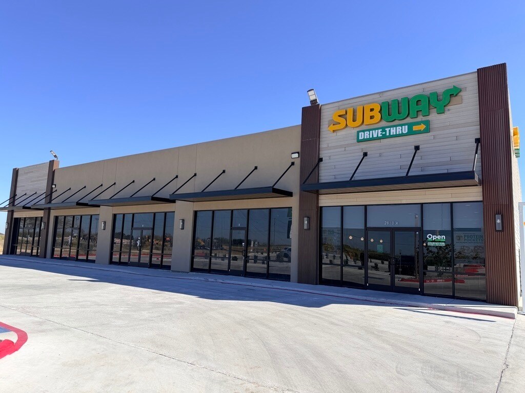 2820 N International Blvd, Weslaco, TX for lease Interior Photo- Image 1 of 14