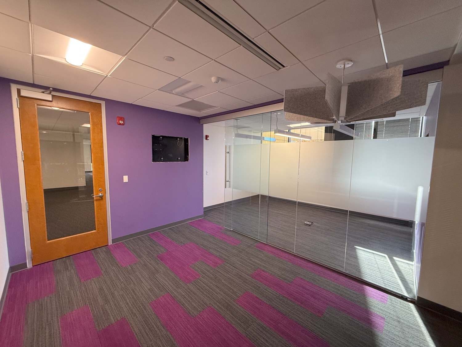 730 Holiday Dr, Pittsburgh, PA for lease Interior Photo- Image 1 of 13