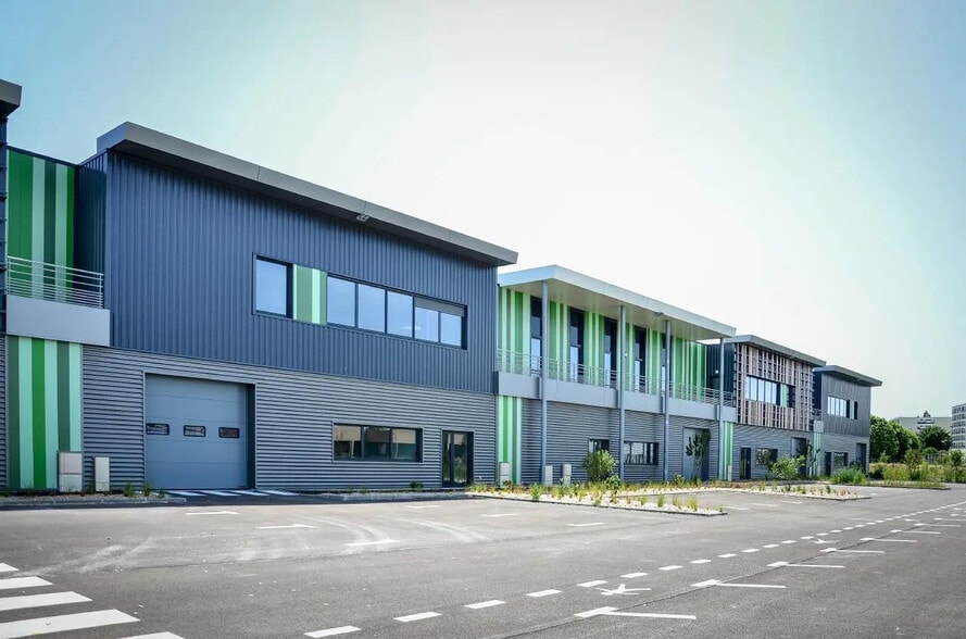 Office in Conflans-Sainte-Honorine for lease - Building Photo - Image 3 of 23