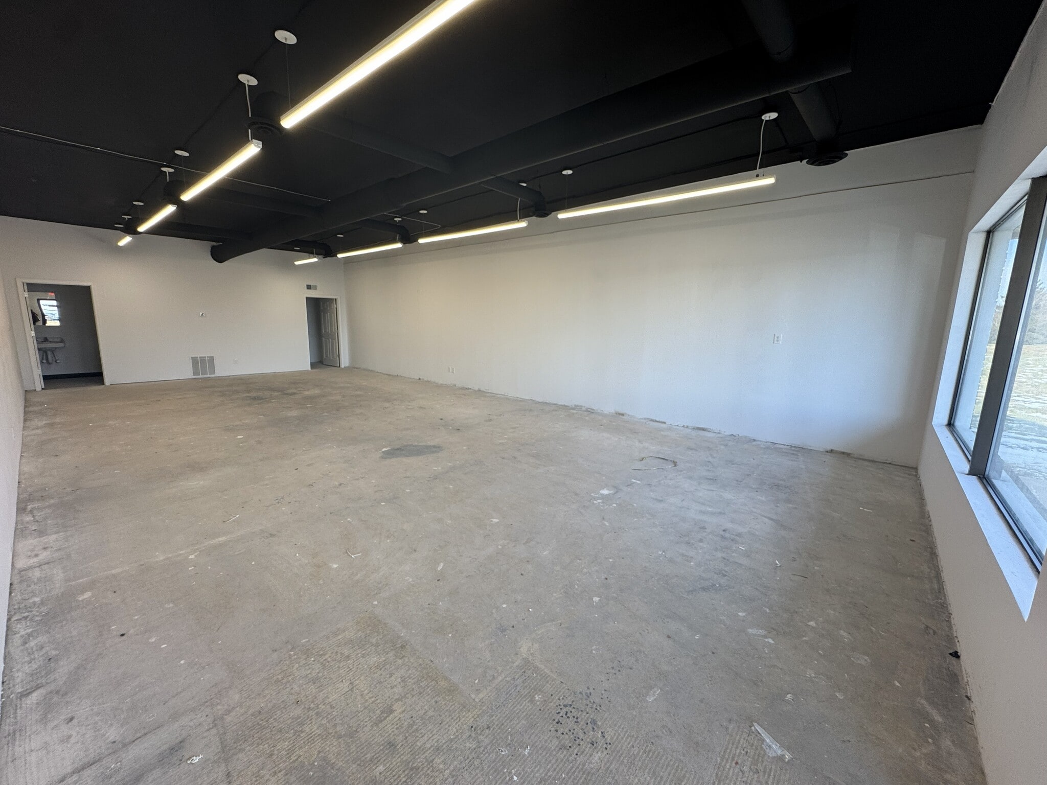 2128 Sagamore Pky S, Lafayette, IN for lease Interior Photo- Image 1 of 5