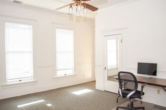 225 E Locust St, San Antonio, TX for sale Interior Photo- Image 1 of 1
