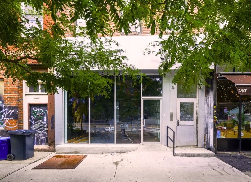 145 Broadway, Brooklyn, NY for lease - Building Photo - Image 1 of 3