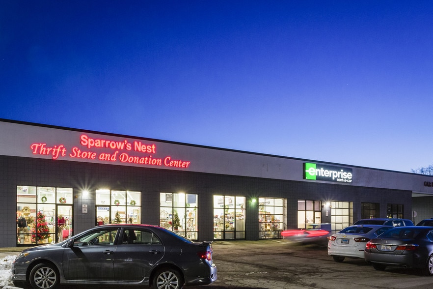 301-357 Townline Rd, Mundelein, IL for lease - Building Photo - Image 3 of 7