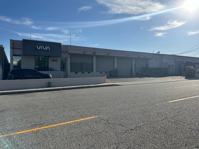 4200-4210 Charter St, Vernon, CA for lease - Primary Photo - Image 1 of 12