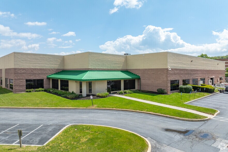 5065-5073 Ritter Rd, Mechanicsburg, PA for sale - Primary Photo - Image 1 of 1