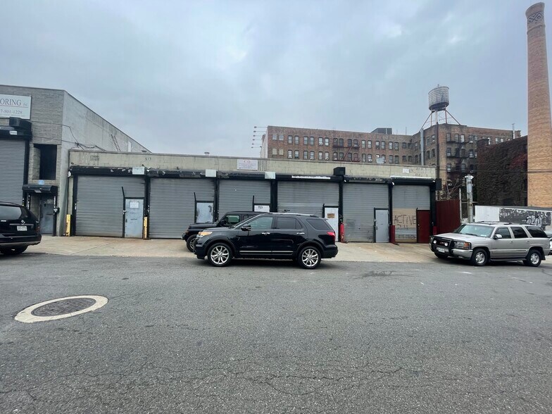 719-729 E 135 St, Bronx, NY for lease - Building Photo - Image 1 of 14