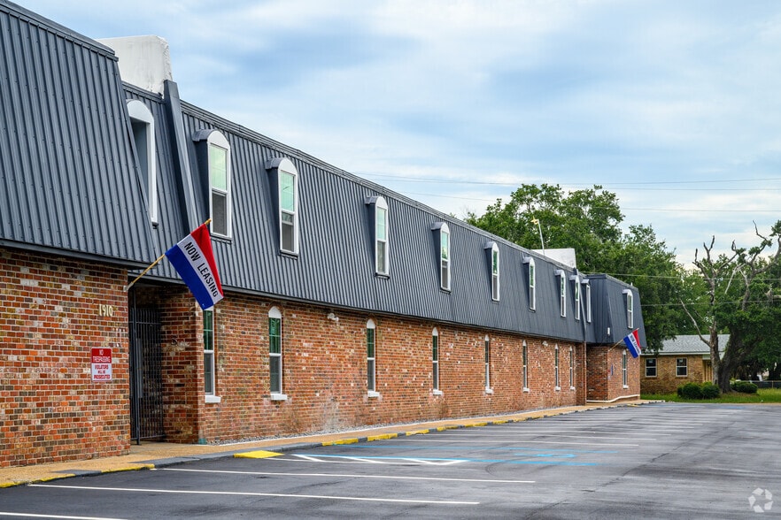 1910 Southern Ave, Biloxi, MS for sale - Building Photo - Image 2 of 19