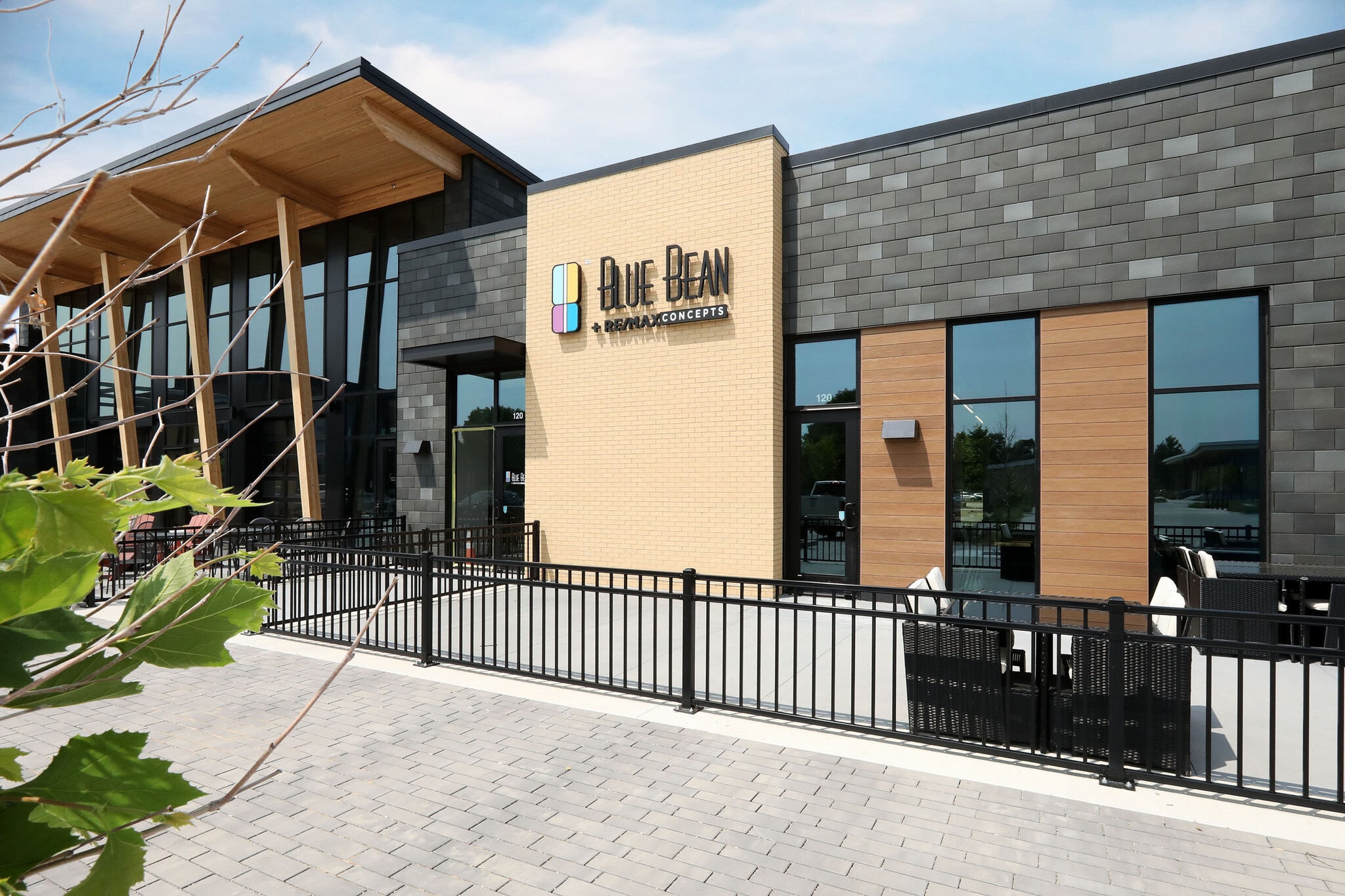 NW 62nd & Merle Hay Rd, Johnston, IA for lease Building Photo- Image 1 of 31