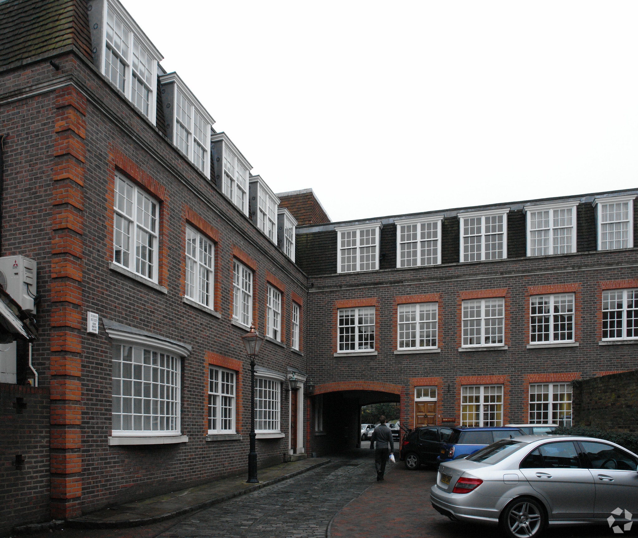 Rear of-37 High St, London for sale Primary Photo- Image 1 of 1