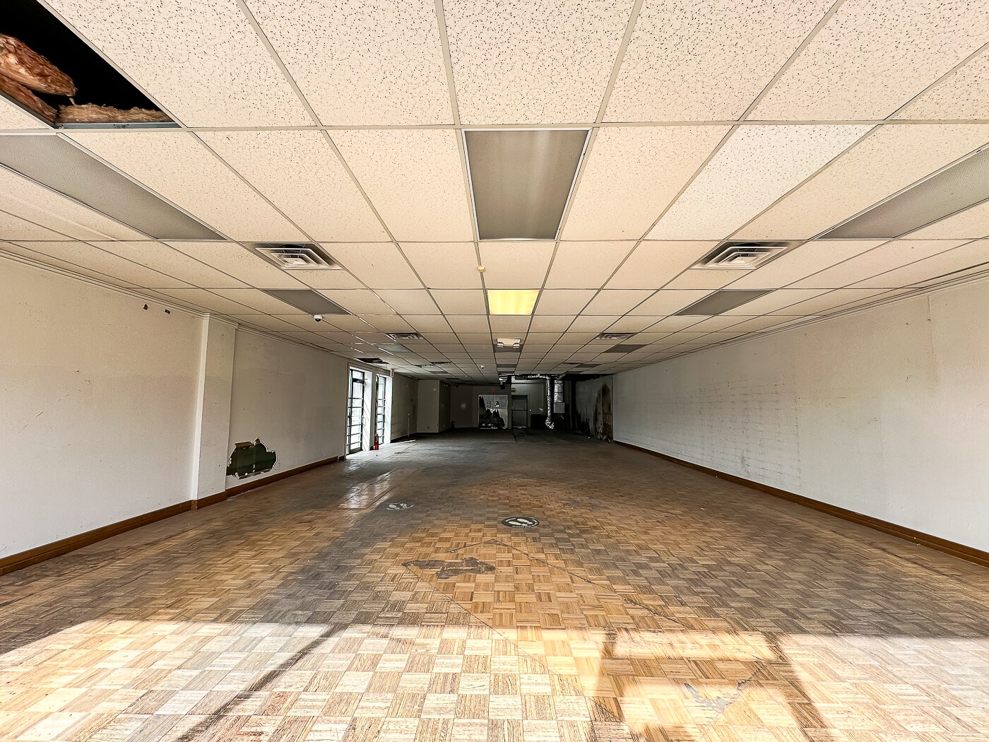 1205 E State Blvd, Fort Wayne, IN for lease Interior Photo- Image 1 of 3