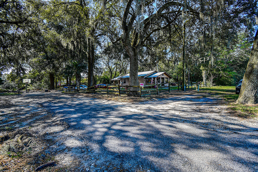 37644 Daughtery Rd, Zephyrhills, FL for sale - Primary Photo - Image 2 of 21